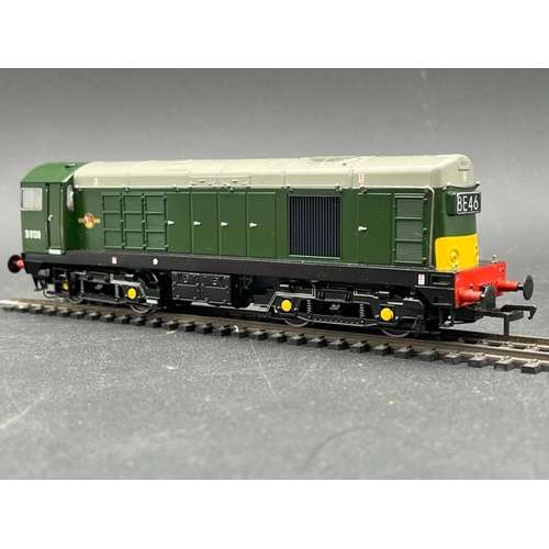 219 - Bachmann Branchline 32-034DS Class 20 D8138 in BR Green with Centre Head Code Box (DCC Sound Fitted)... 