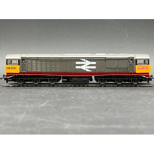 220 - Hornby R250 Class 58 58001 in Railfreight Red Stripe Livery - Tested Runner
(350g)
Generic box