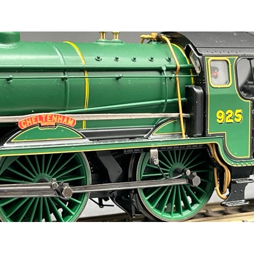 229 - Hornby R2827 Class V Schools 4-4-0 925 