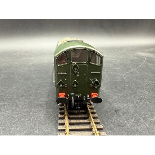 237 - Heljan Class 28 Item 28001 D5700 Full BR Green. Not Tested As-New
(850g)
Loose piece (see photo).