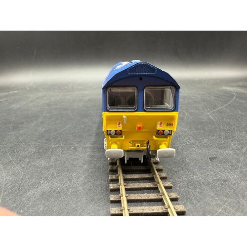 210 - Lima L204805 Class 59 201 Vale of York - Tested Runner
(500g) 
Missing buffer (see photos)