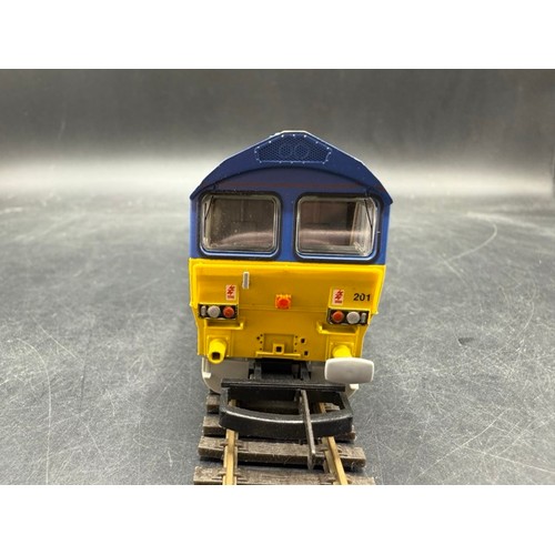 210 - Lima L204805 Class 59 201 Vale of York - Tested Runner
(500g) 
Missing buffer (see photos)