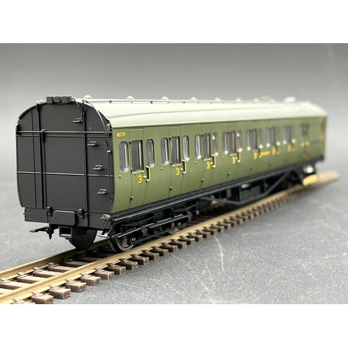 179 - Hornby R3260 Class 2-HAL 2 car EMU 2653 in Southern Railway green - Tested Runner - DCC Fitted
(650g... 