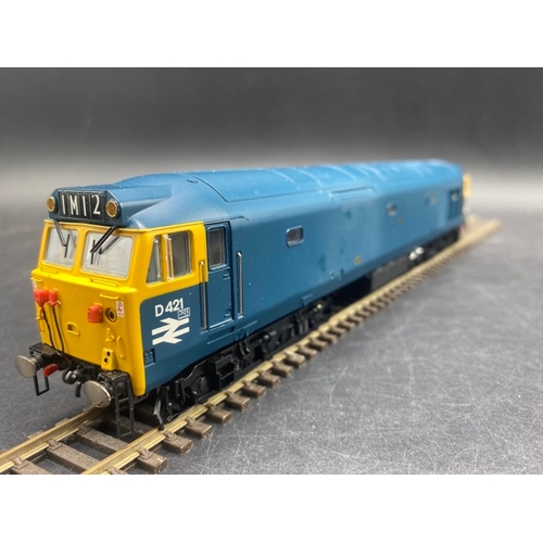 234 - Hornby R2474 Class 50 D421 in BR blue livery - Tested Runner with lights
(800g)
Loose detail