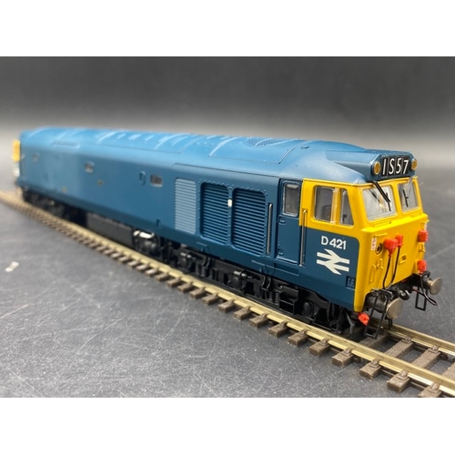 234 - Hornby R2474 Class 50 D421 in BR blue livery - Tested Runner with lights
(800g)
Loose detail