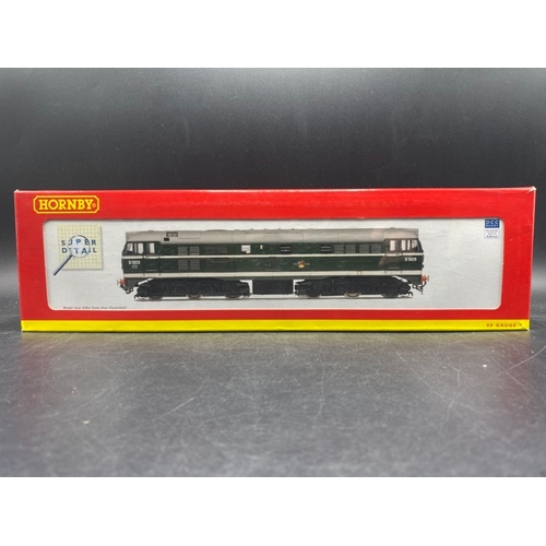 242 - Hornby R3144A Class 31 D5829 in BR green with small yellow panel - Tested Runner
(600g)