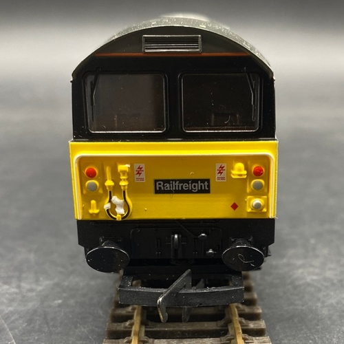 245 - Hornby R2345 Class 58 58046 'Thoresby Colliery' in BR coal sector livery - Tested Runner
(500g)