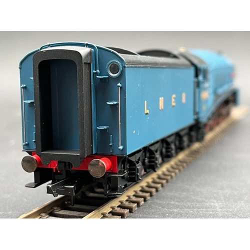 247 - Hornby R3771 Class A4 4-6-2 4464 