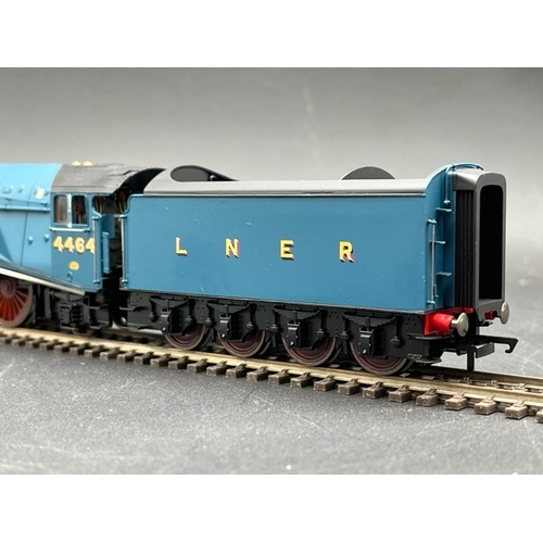 247 - Hornby R3771 Class A4 4-6-2 4464 