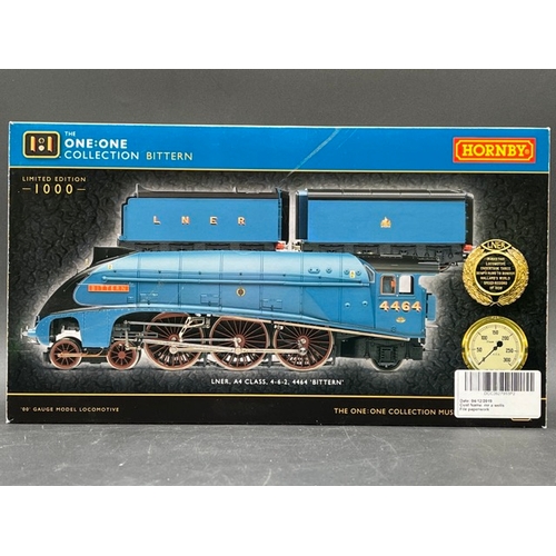 247 - Hornby R3771 Class A4 4-6-2 4464 