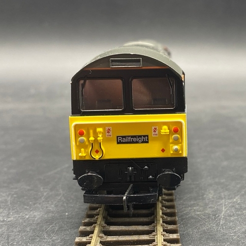 248 - Hornby R2345 Class 58 58046 'Thoresby Colliery' in BR coal sector livery - Tested Runner
(600g)