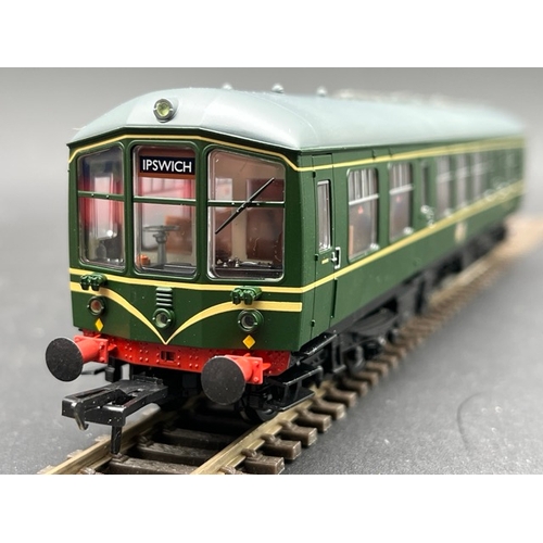 181 - Bachmann Branchline 32-516A Derby Lightweight 2 Car DMU in BR green with speed whiskers - DCC Fitted... 