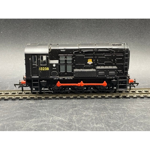 270 - Bachmann Branchline 32-114 Class 08 Shunter 13238 in BR Black with Early Emblem with Hinged Door - T... 