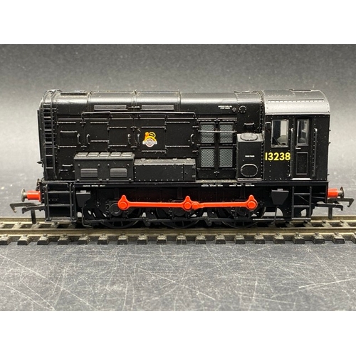 270 - Bachmann Branchline 32-114 Class 08 Shunter 13238 in BR Black with Early Emblem with Hinged Door - T... 