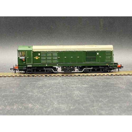 274 - Bachmann Branchline 32-044 Class 20 D8028 in BR Green with Indicator Discs & Tablet Catcher - Tested... 