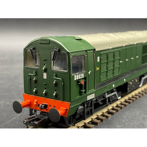 274 - Bachmann Branchline 32-044 Class 20 D8028 in BR Green with Indicator Discs & Tablet Catcher - Tested... 