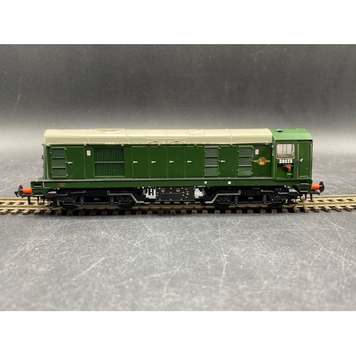 274 - Bachmann Branchline 32-044 Class 20 D8028 in BR Green with Indicator Discs & Tablet Catcher - Tested... 