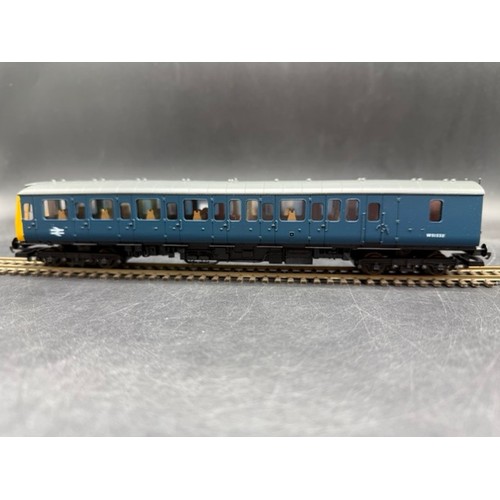 275 - Lima OO gauge Boxed Class 117 DMU - Tested Runner 
(700g)
Lima 205138A Class 117 DMU Power Car W5133... 