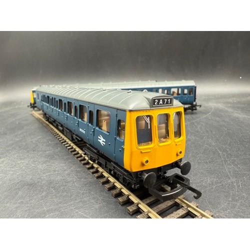 275 - Lima OO gauge Boxed Class 117 DMU - Tested Runner 
(700g)
Lima 205138A Class 117 DMU Power Car W5133... 