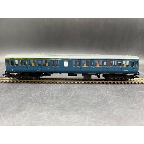 275 - Lima OO gauge Boxed Class 117 DMU - Tested Runner 
(700g)
Lima 205138A Class 117 DMU Power Car W5133... 