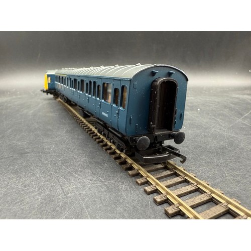 275 - Lima OO gauge Boxed Class 117 DMU - Tested Runner 
(700g)
Lima 205138A Class 117 DMU Power Car W5133... 