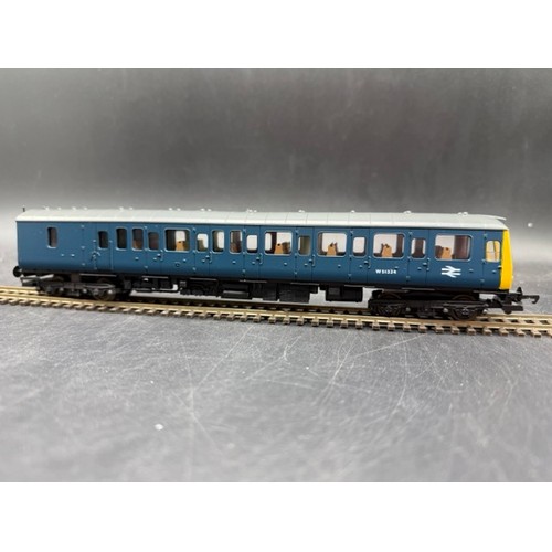 275 - Lima OO gauge Boxed Class 117 DMU - Tested Runner 
(700g)
Lima 205138A Class 117 DMU Power Car W5133... 