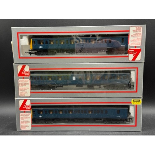 275 - Lima OO gauge Boxed Class 117 DMU - Tested Runner 
(700g)
Lima 205138A Class 117 DMU Power Car W5133... 