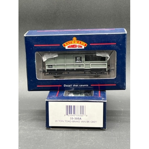 418 - 19 OO gauge Bachmann boxed Rolling-stock
(1700g)
Bachmann Branchline 37-700A 10 Ton Cattle Wagon M29... 