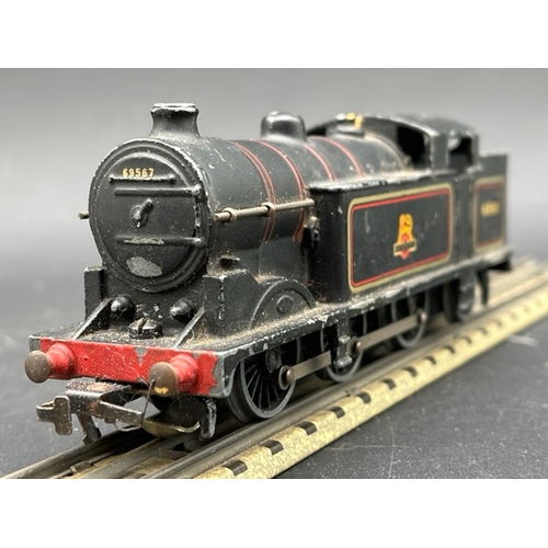 82 - Two 3-Rail Tested Dublo Locos and Rolling-stock
(2000g)
Hornby Dublo 3-rail L11 4-6-2 BR green A4 Cl... 