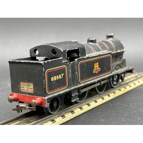 82 - Two 3-Rail Tested Dublo Locos and Rolling-stock
(2000g)
Hornby Dublo 3-rail L11 4-6-2 BR green A4 Cl... 