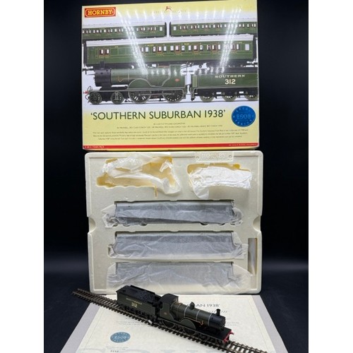 188 - Hornby R2813 'Southern Suburban 1938' Limited Edition Train Pack. Tested Runner. 
(950g).
SR 4-4-0 '... 