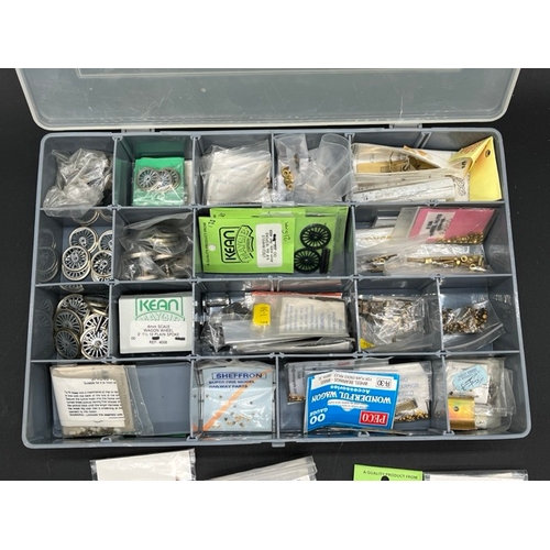 109 - A case of OO gauge model engineering parts, mostly in sealed bags
(1100g)
Examples:
Brass wheel bear... 