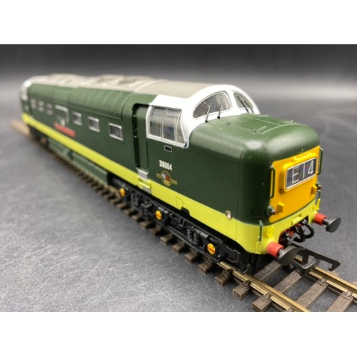 285 - Bachmann Branchline 32-525 Class 55 Deltic D9004 'Queens Own Highlander' in BR Green - Tested Runner... 