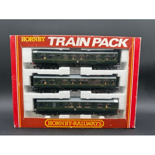 192 - Hornby R369-LN013 Train Pack. Hornby R369 Class 110 3 Car DMU in BR Green. E51829, E59695 and E51812... 