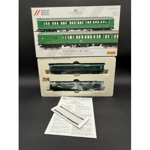 193 - Hornby R3177 Class 401 2-BIL 2-car EMU 2090 in BR green - National Railway Museum. Tested Runner. 
(... 