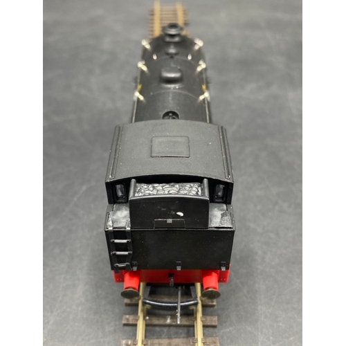 296 - Two OO gauge shunters - Tested Runners
(600g)
Bachmann Branchline 31-057 Class J72 0-6-0T 8693 in LN... 