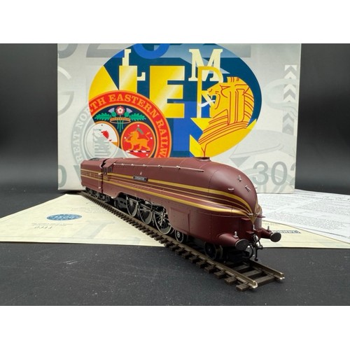 195 - Hornby R2199M 'The Coronation Scot' Limited Edition Train Pack. Containing 4-6-2 LMS maroon and gold... 