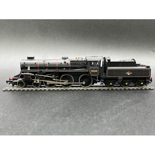 298 - Bachmann Branchline 31-103 Standard Class 4MT 4-6-0 75020 with BR2 tender in BR lined black with lat... 