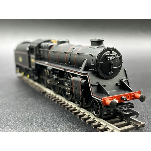 300 - Bachmann Branchline 31-105A Standard Class 4MT 4-6-0 75075 with BR1B tender & double chimney in BR l... 