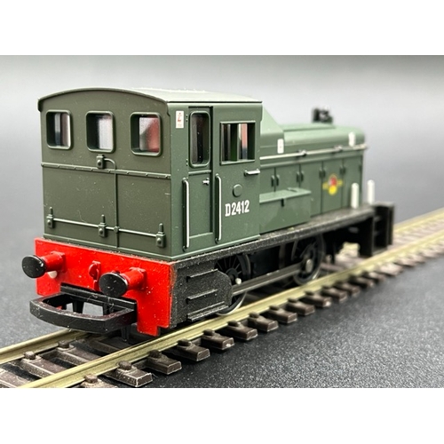 307 - Two Hornby OO gauge 0-4-0 Shunter locomotives - both Tested Runners
(500g)
Hornby R2188 Class 06 Shu... 