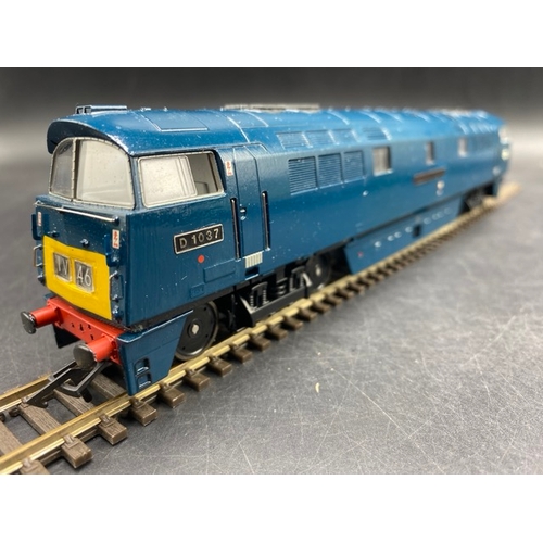 319 - Heljan 5219-PO02 Heljan 5219 Class 52 diesel D1037 in early blue with small yellow warning panels - ... 