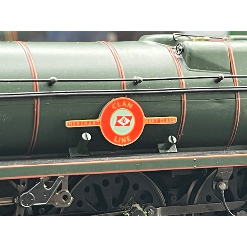 312 - Hornby R2169 Rebuilt Merchant Navy Class 4-6-2 35028 'Clan Line' in BR green - Tested Runner
(600g)
... 