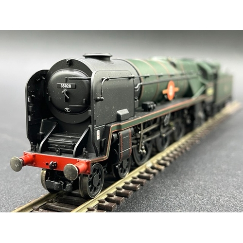 312 - Hornby R2169 Rebuilt Merchant Navy Class 4-6-2 35028 'Clan Line' in BR green - Tested Runner
(600g)
... 