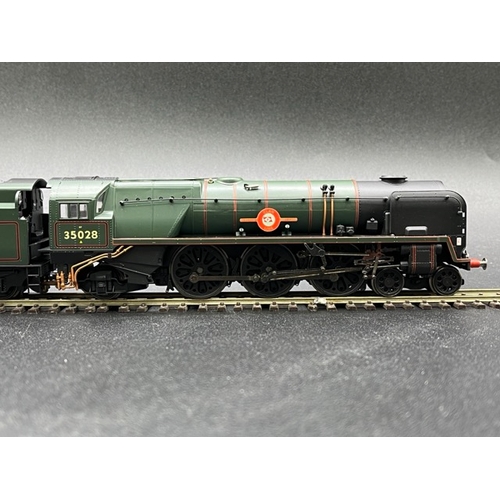 312 - Hornby R2169 Rebuilt Merchant Navy Class 4-6-2 35028 'Clan Line' in BR green - Tested Runner
(600g)
... 