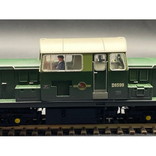 321 - Heljan 17981 Class 17 D8599 in BR green with small yellow panels - weathered - Tested Runner
(600g)