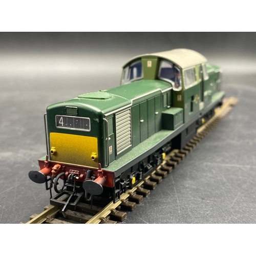 321 - Heljan 17981 Class 17 D8599 in BR green with small yellow panels - weathered - Tested Runner
(600g)