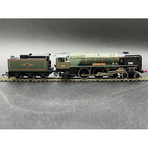 93 - A Boxed Wrenn W2287 OO gauge Rebuilt Bulleid Pacific locomotive and tender, 'Westward Ho' No.34036 -... 