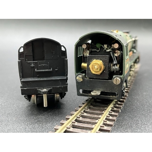 93 - A Boxed Wrenn W2287 OO gauge Rebuilt Bulleid Pacific locomotive and tender, 'Westward Ho' No.34036 -... 