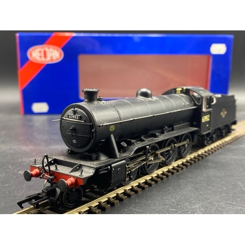 323 - Heljan 6603913 Class O2/3 Tango 2-8-0 63952 in BR black with late crest with stepped tender - Tested... 