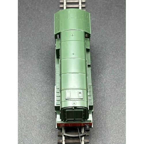 325 - Lima L205108 Class 08 3004 in BR Green in Wrenn 2205 box - Tested Runner
(300g)
Noisy runner, needin... 